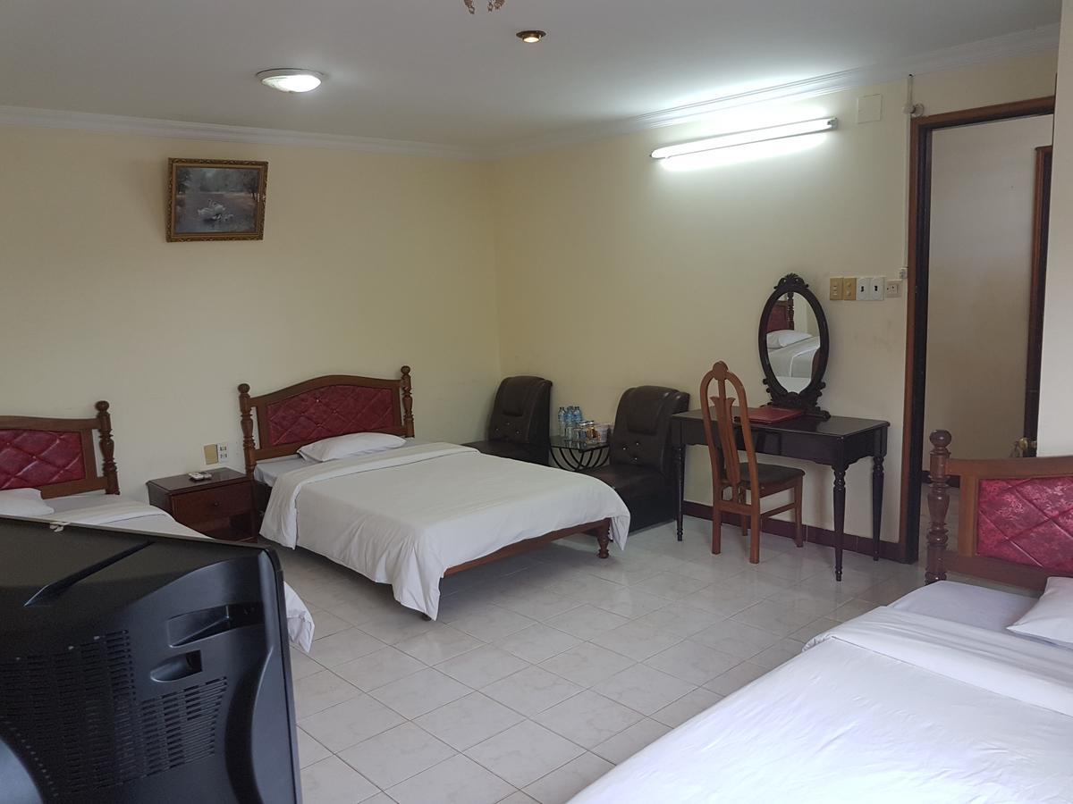 Hung Vuong Hotel Pleiku Zewnętrze zdjęcie